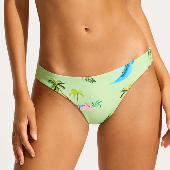 Seafolly Isla Palm Multi Fit Triangle Bikini Top and Reversible Hipster Bottom - Picture 5 of 8